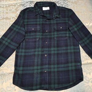 Old Navy boy's navy blue & green plaid flannel shirt, EUC, size XL (14-16)